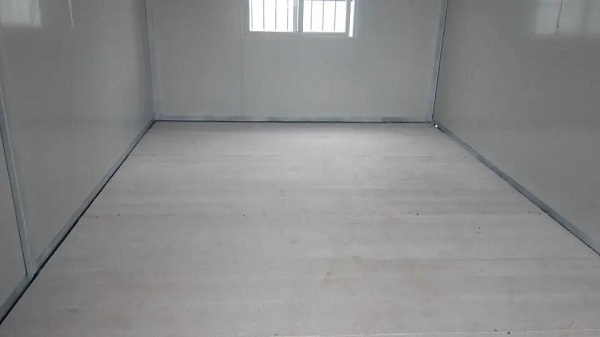 星熠出產集裝箱板房地板應用